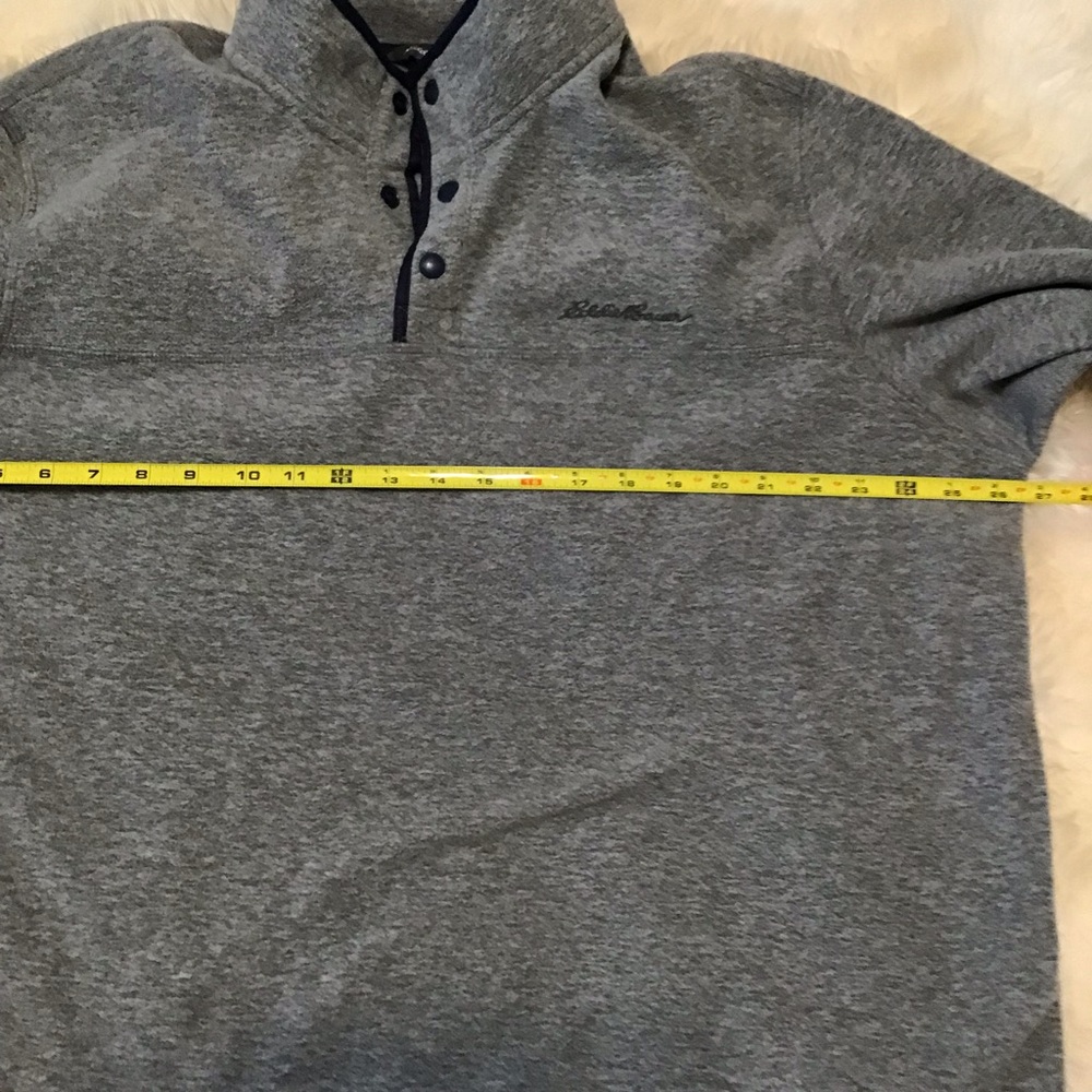 Eddie Bauer Mens XL Grey Fleece 1/4 snap-down pullover Excellent condition